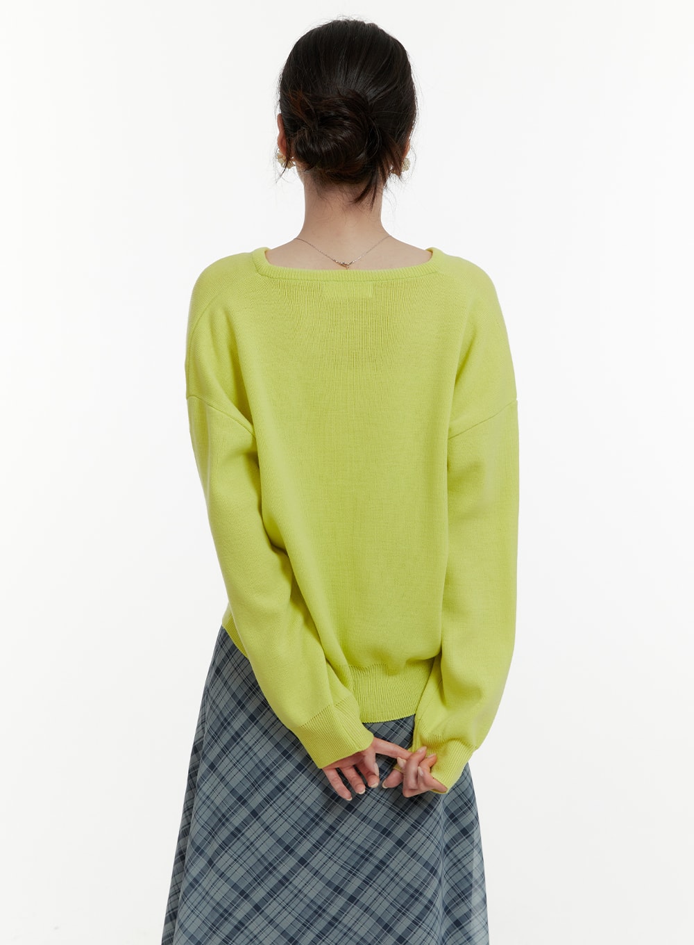 solid-v-neck-sweater-oa405