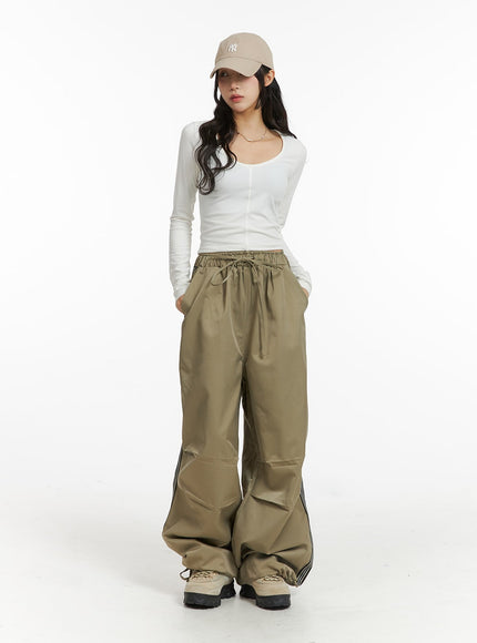 stripe-nylon-wide-pants-unisex-cj418