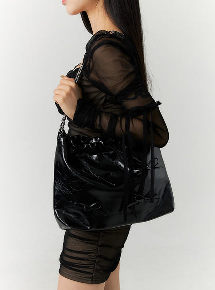 ribbon-chain-faux-leather-shoulder-bag-cn317 / Black