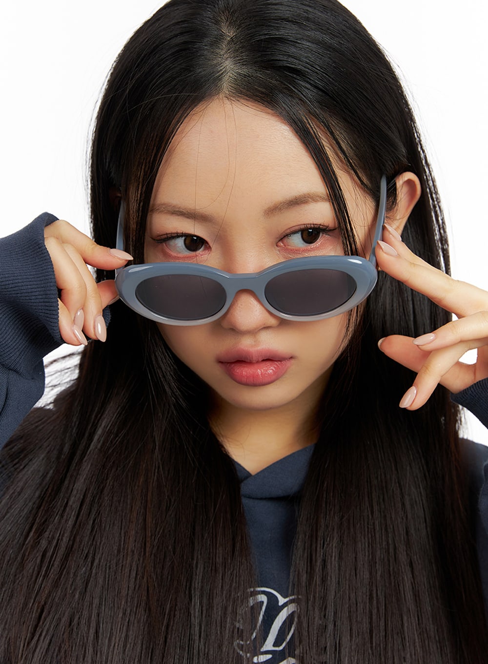 bold-acrylic-oval-sunglasses-if421 / Blue