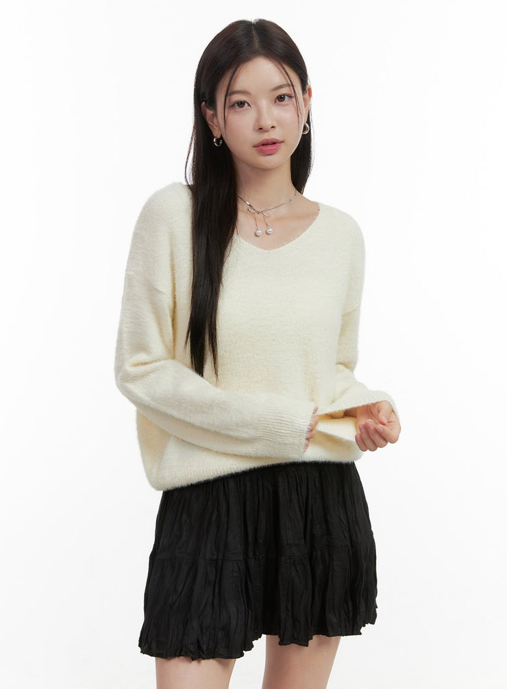 hairy-v-neck-knit-oo416 / Light beige