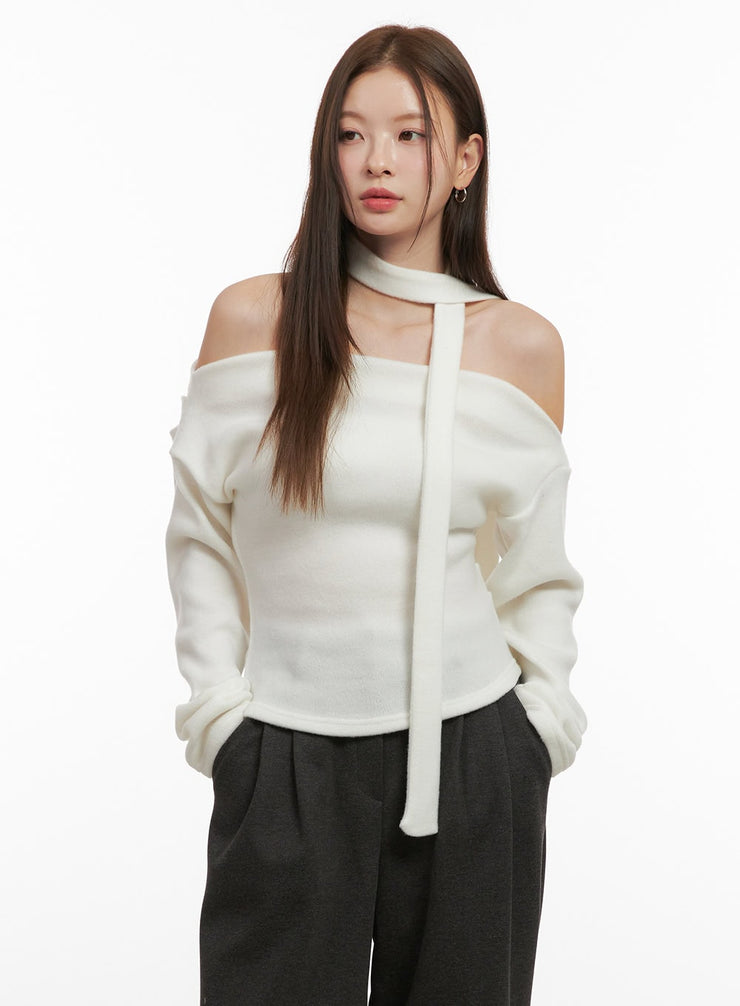 long-sleeve-off-shoulder-blouse-od417 / Light beige