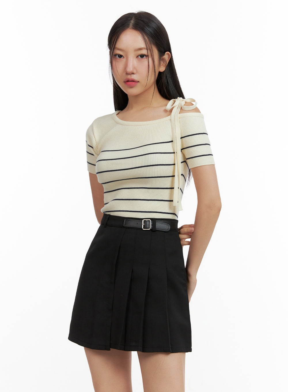 One Off-Shoulder Stripe Top OU407 - Romantic style | LEWKIN