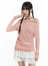 unbalanced-slit-cut-shirred-long-sleeve-om426 / Pink
