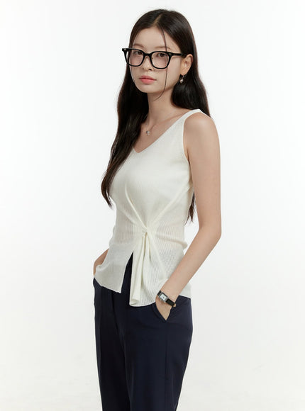 v-neck-twisted-waist-slim-top-ol430 / White