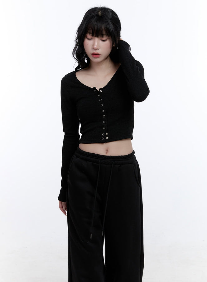 eyelet-long-sleeve-top-cd419 / Black