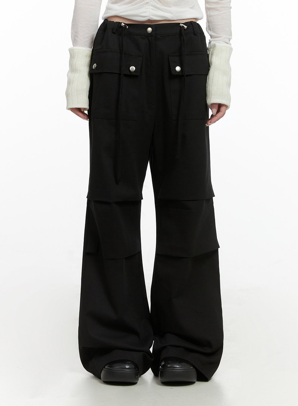 string-boot-cut-parachuate-pants-cs430 / Black