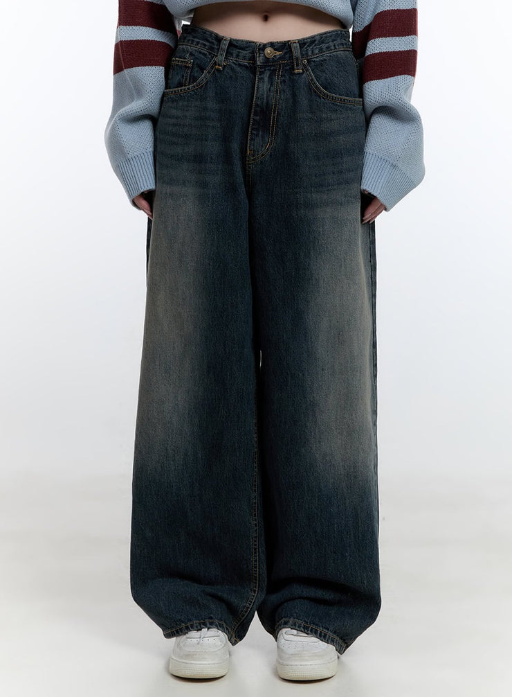 Victoria Vintage Wash Wide-Leg Jeans CJ521