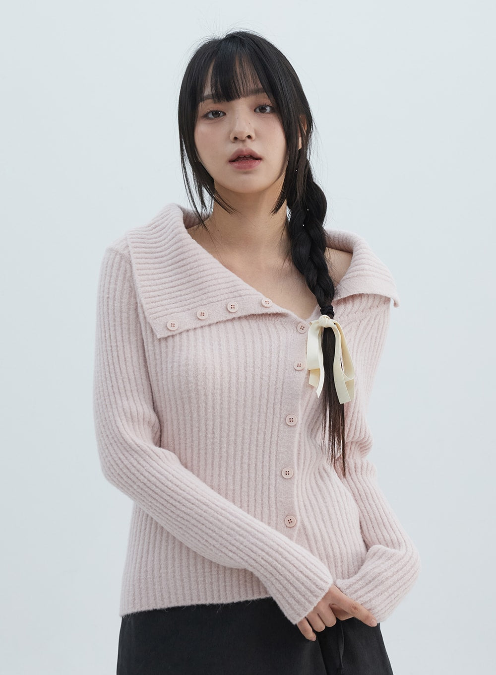 asymmetrical-button-open-collar-knit-sweater-on313 / Pink