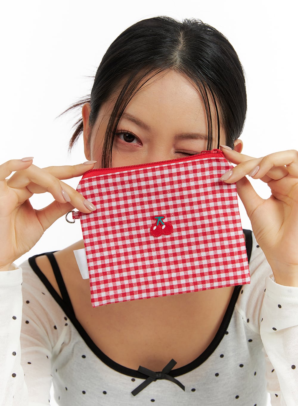 cherry-embroidered-gingham-pouch-if421