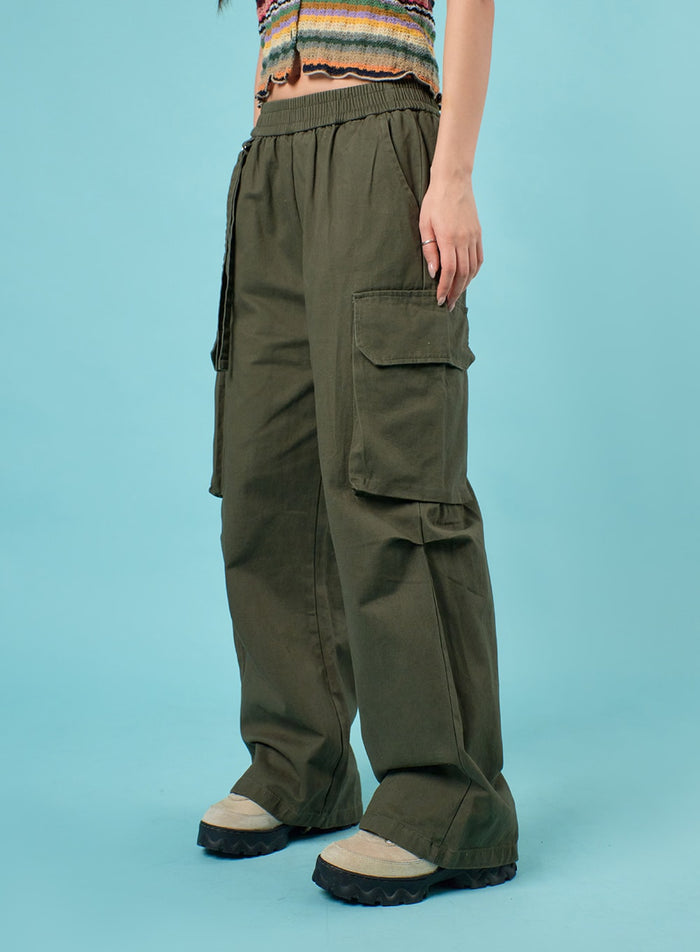 cargo-wide-leg-pants-ij430 / Dark green