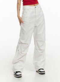 pintuck-straight-leg-pants-iy410 / White