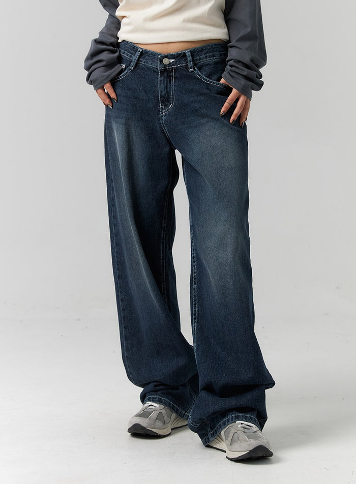 washed-wide-fit-jeans-cs314