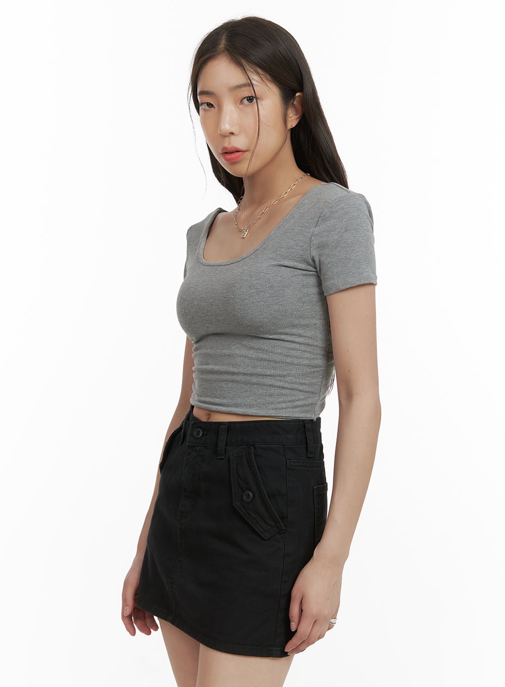 basic-round-neck-cropped-tee-cy417