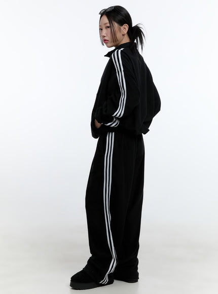 striped-wide-fit-sweatpants-cd423