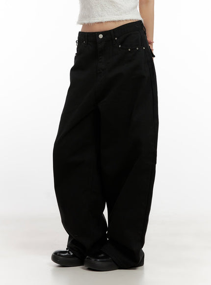 studded-comfy-wide-fit-pants-cn416