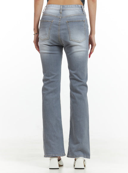 lightwashed-bootcut-jeans-cu417