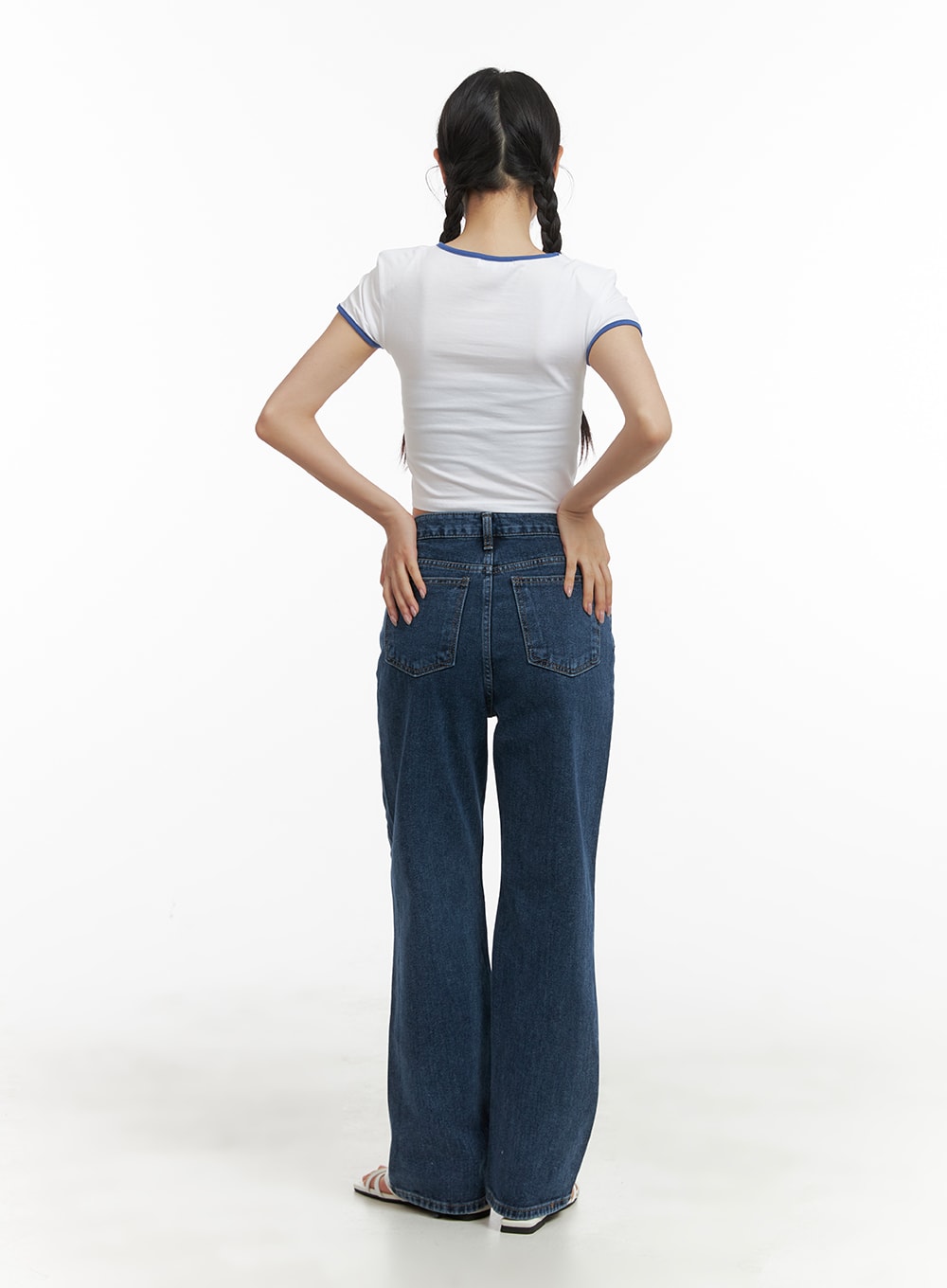 recycled-straight-fit-jeans-om428
