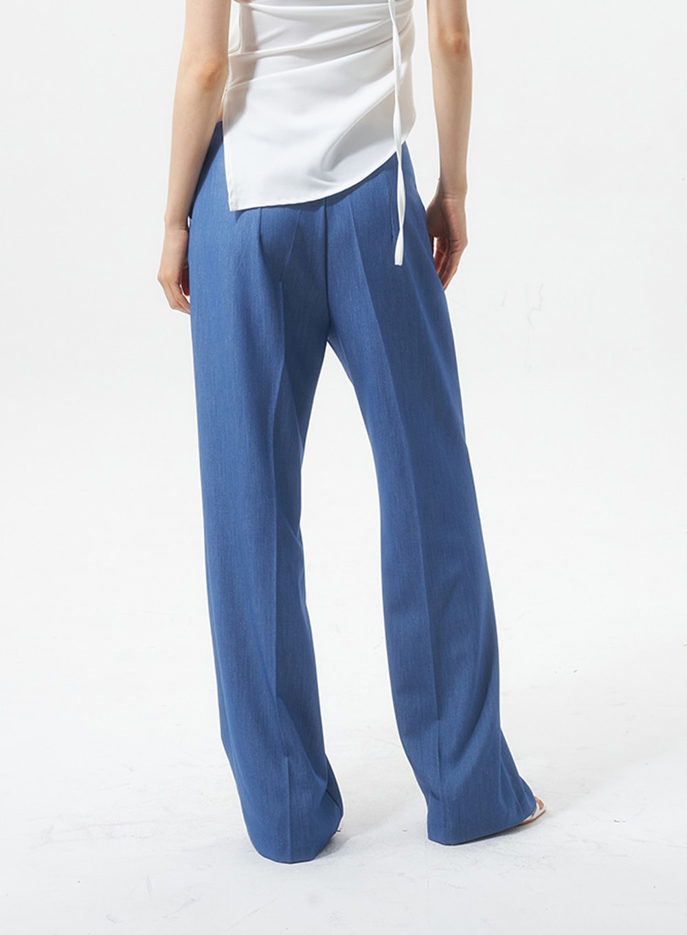 low-rise-tailored-pants-iu326