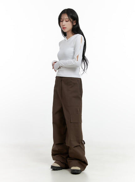 wide-fit-pocketed-cargo-pants-cn411