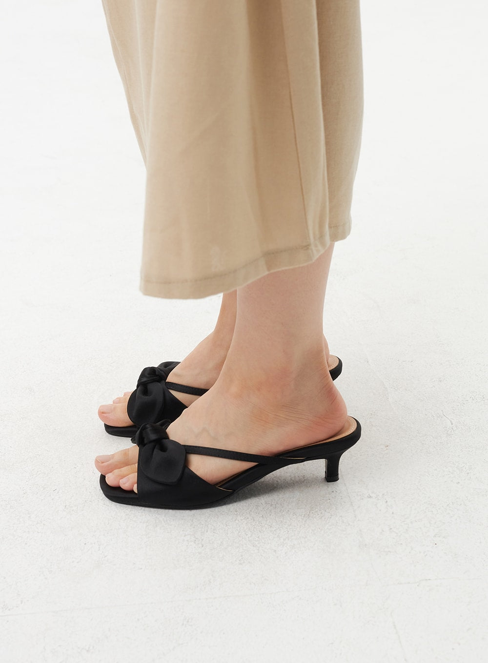 ribbon-detail-sandals-ol321
