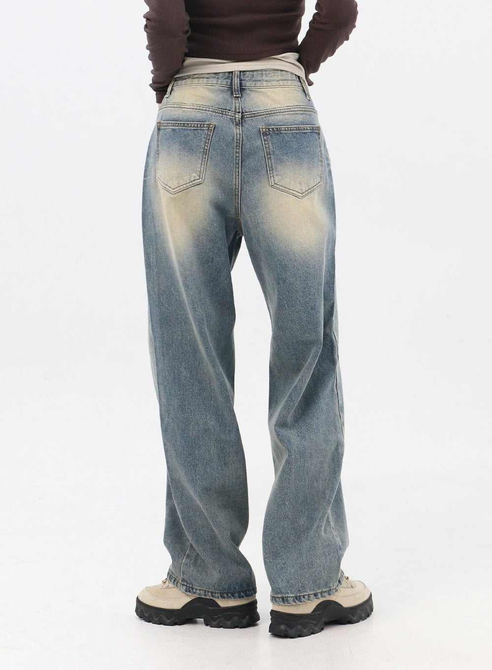 light-washed-denim-wide-leg-jeans-in314