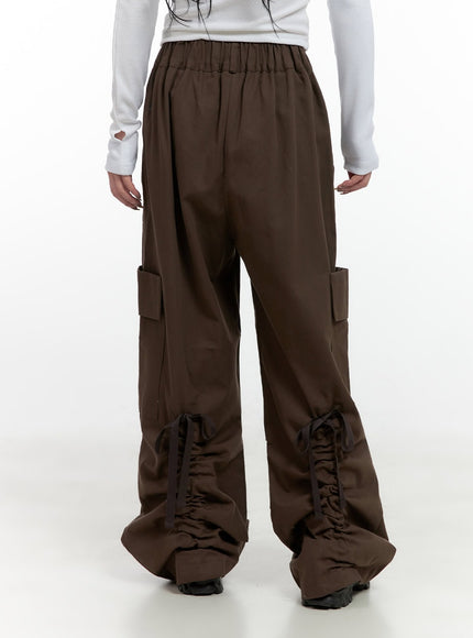 wide-fit-pocketed-cargo-pants-cn411