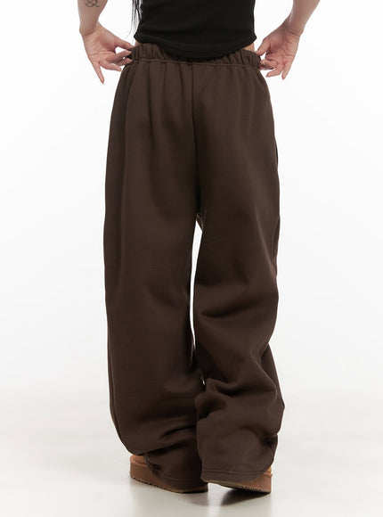 comfy-patch-wide-fit-sweatpants-cd404