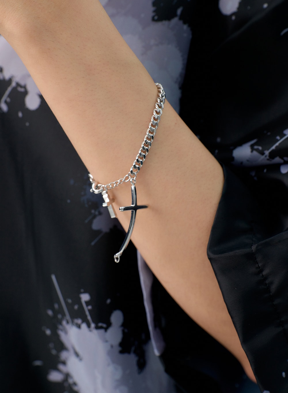 chain-bracelet-with-cross-ig312
