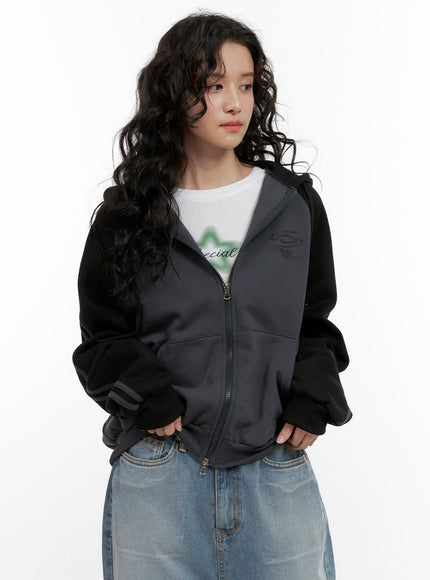 oversized-zip-up-hoodie-on404