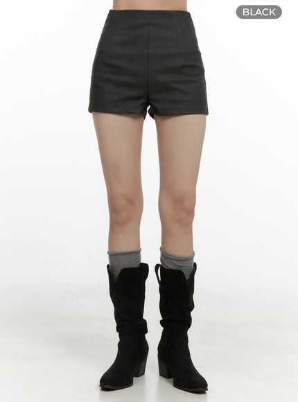 high-waist-faux-leather-shorts-oo401