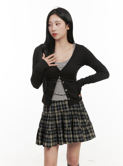 v-neck-slim-fit-buttoned-cardigan-cd404