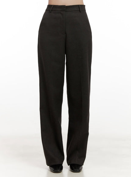 warm-straight-fit-slacks-on422