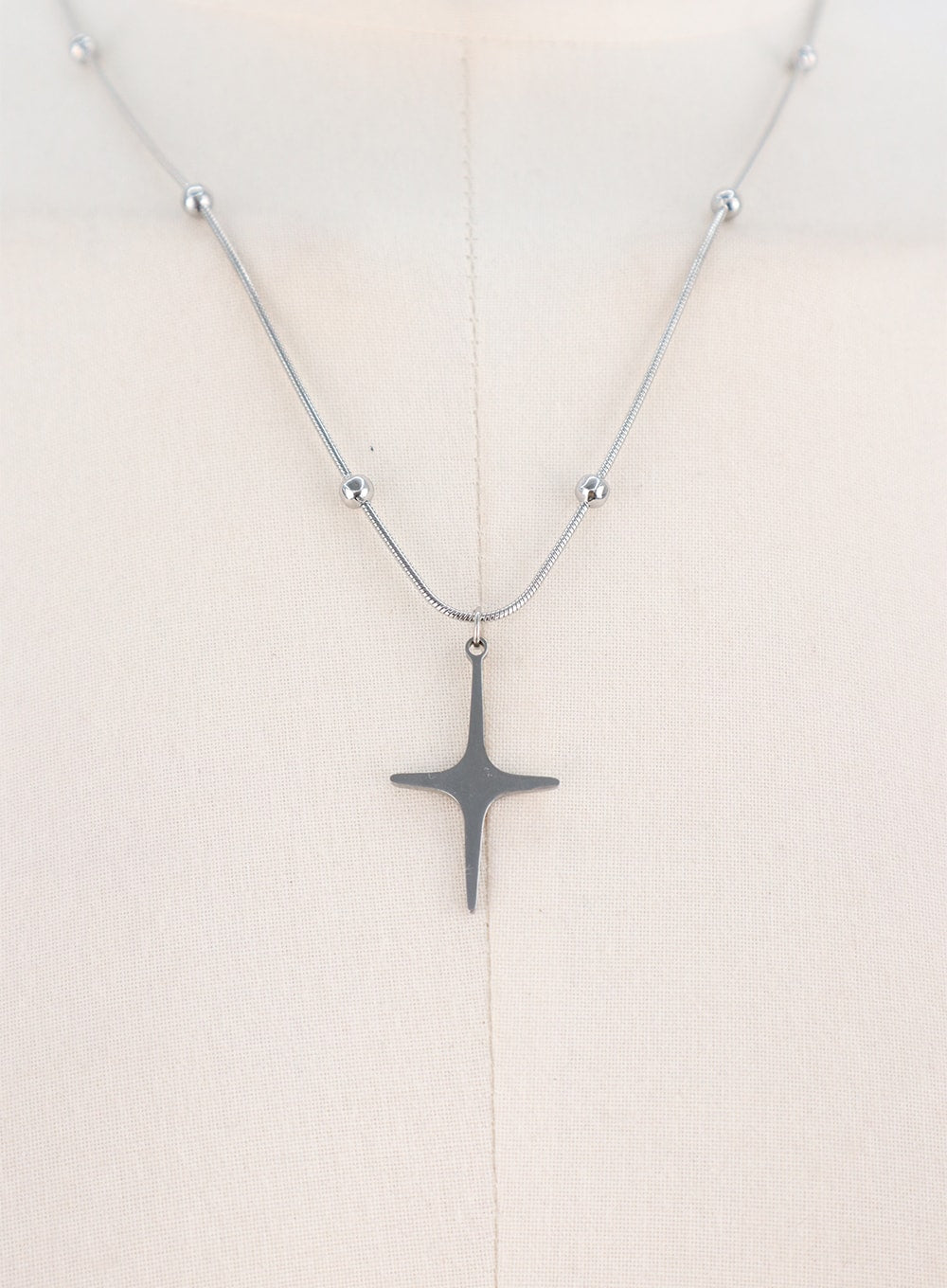 star-pendant-necklace-co310