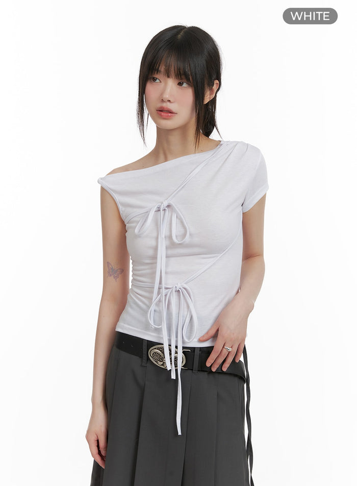 twisted-asymmetrical-neck-short-sleeve-top-ca418 / White