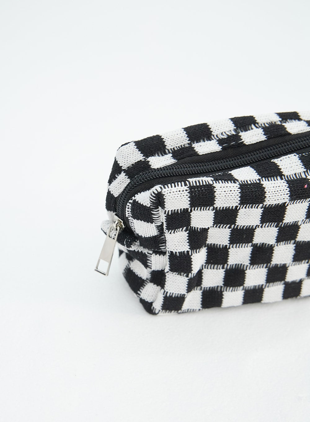 checkered-pouch-in317