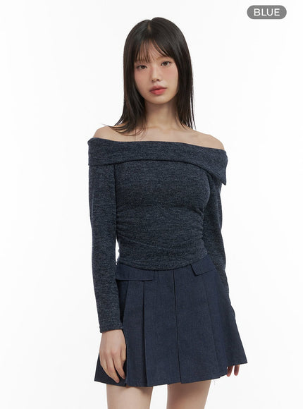 off-shoulder-cropped-knit-top-co410 / Blue