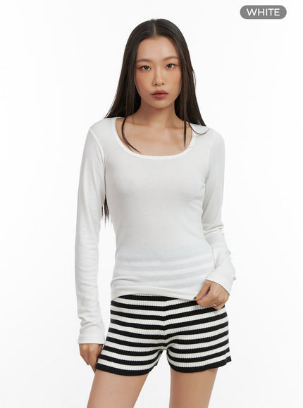 solid-square-neck-long-sleeve-top-co424 / White