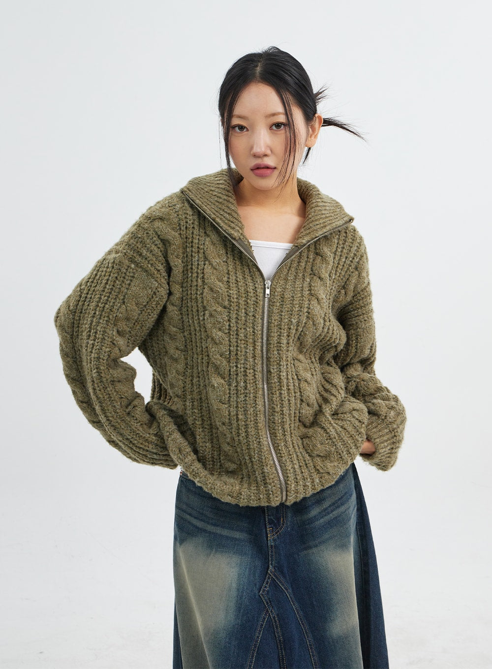 Cable Knit Oversized Zip-Up Sweater CJ317 - Korean Women's Fashion | LEWKIN